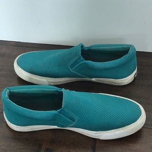 Slip-On Sneakers